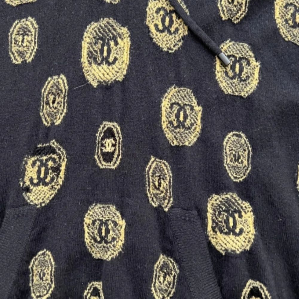 🆕️Chanel 2021 fall/winter CC mania Floral Swether - Picture 11 of 16